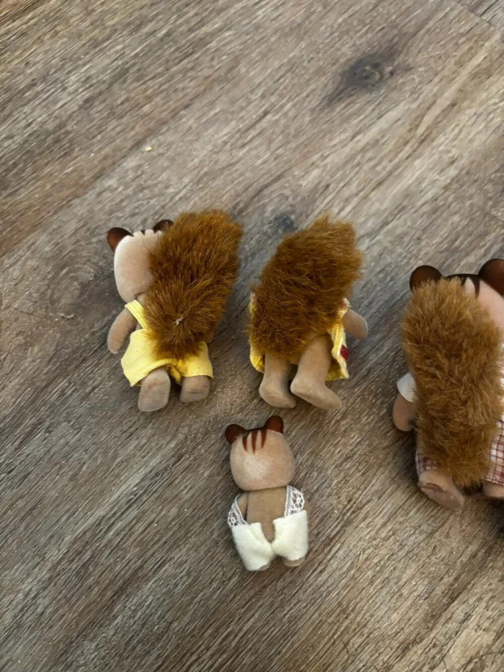 Lot 6 Sylvanian Families Calico Critters Walnut Squirrel w/ twin babies